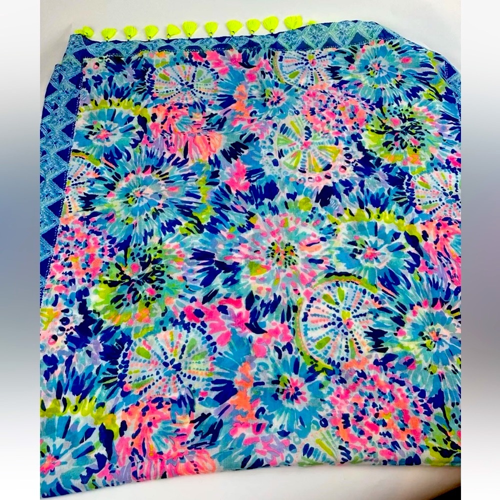 RARE LILLY PULITZER RESORT
SCARF WRAP LILLIAN
OVERSIZED BLANKET
ENGINEERED WRAP